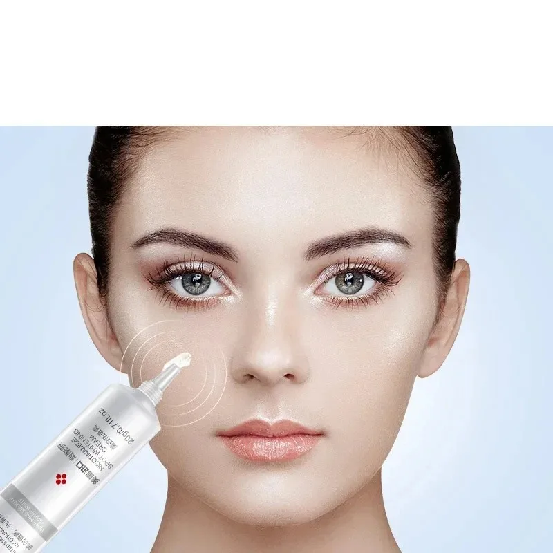 يتلاشى النمش البقع الداكنة كري - مراجعة Charcoal Whitening Paste وسعره